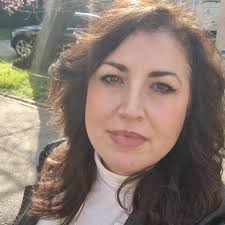 Il TSV di domani è la lavapavimenti di BISSELL con accessori e detergente.  La sua è una pulizia 3in1 a ogni passata: aspira lo sporco, lava e asciuga.  Il doppio serbatoio permette