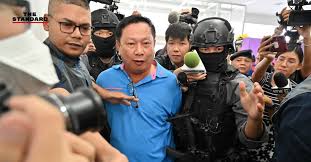 2558 นายชูวงษ์ เสียชีวิตจากอุบัติเหตุรถยนต์ชนต้นไม้ มี พ.ต.ท. 56zifklijsmbem