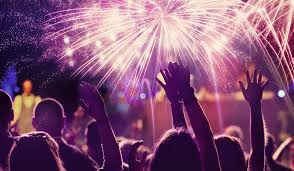 Bogate doświadczenie, jakie zdobyliśmy podczas organizacji eventów pirotechnicznych pozwala nam dzisiaj nazywać siebie ekspertami w tej dziedzinie. Top 10 Fajerwerki W 2014 Roku Ins Fireworks