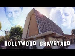 FAMOUS GRAVE TOUR