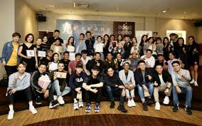 Memanggil pasangan dengan panggilan sayang tentu saja bukan menjadi salah satu hal yang aneh lagi bagi para pasangan yang tengah merajut kasih. Jangan Panggil Semula Atau Jawab Panggilan Antarabangsa Yang Tak Dikenali