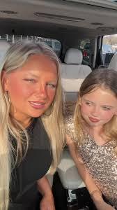 Courtney Helmuth's Instagram, Twitter & Facebook