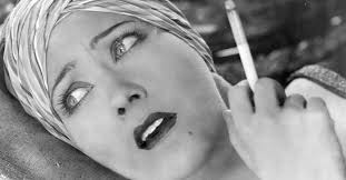 Gloria Swanson Defined Hollywood—Until It All Came Crashing Down