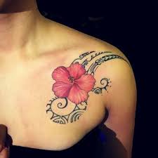 Ink Hibiscus Flower With Tribal Design Tattoo On Left Front Shoulder Design Flower Front Hibis Hibiscus Tattoo Hawaiian Flower Tattoos Hawaii Tattoos