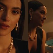 GENDER BARRIER FALLS AT AVON, AS JUNG GETS CHIEF EXECUTIVE ROLE Byli..