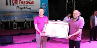 Kişisel gelişim uzmanı yazar alişan kapaklıkaya, kardeşi rafet'in öyküsünü siyah pantolon isimli son kitabında anlatıyor. Uluslararasi Beysehir Gol Festivali Suruyor