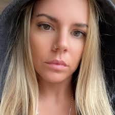 Deborah Borba (@deborah_b_borba) • Threads, Say more