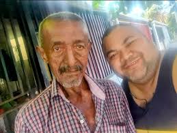 SELFIEDEVIERNES Hoy tocó con don Luis, pregonero, vendedor de los productos  de doña Jeaneth y un gran Bagaceño. #sologood