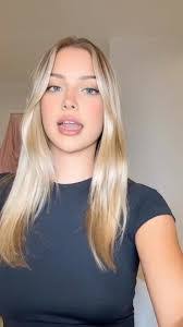 Karina Anderson's Instagram, Twitter & Facebook