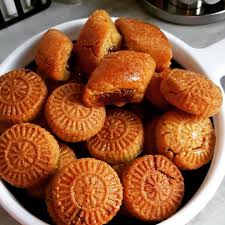 Makrout Aux Dattes En 2020 Makrout Aux Dattes Dattes Makrout