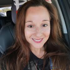 Limoncello Lavender Cocktail! 🍋🌿 Ingredients 2 oz limoncello 🍋 1 oz  vodka 🍸 1 oz lavender syrup (store-bought or homemade) 🌿 1 oz fresh lemon  juice 🍋 Club soda (to top off)