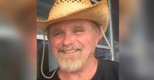 Kelly Mozingo's Instagram, Twitter & Facebook