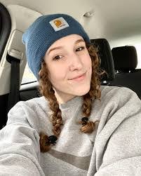 Amber Trowbridge's Instagram, Twitter & Facebook