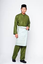 Baju melayu cekak musang kain samping motifnya sama dengan celana dan baju. 40 Koleski Terbaik Baju Melayu Samping Hitam Lamaz Morradean