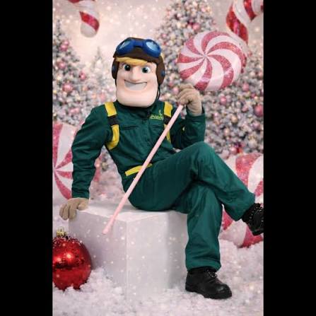 Mr. Aviator couldn't resist joining the AI holiday photo trend... filling  our Sycamore feeds with some lighthearted AI fun and festive cheer. 😂❄️