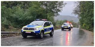 Bucuresti, sector 4, strada general candiano popescu nr. Video DouÄƒ Minore Au Sunat La PoliÅ£ie Pentru A Spune CÄƒ Au Fost RÄƒpite Oamenii Legii Au Constatat Cu Totul Altceva
