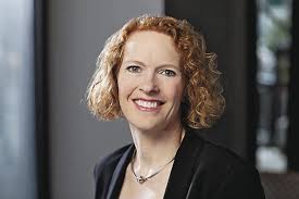 New Dean Asks More of a Successful Law School, and Other News About People