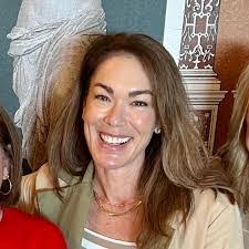 Donna Flynn's Instagram, Twitter & Facebook