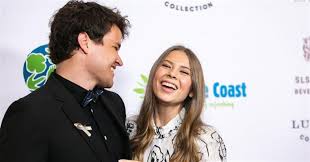 Bindi, terri and robert irwin john salangsang/shutterstock. Bindi Irwin Hat Ein Video Von Ihrem Ultraschall Geteilt Und Die Aufregung Ist Real Die Besten Tipps Fur Unterhaltung Mode Beauty Fitness Und Essen Und Die Moglichkeit Alles An Einem Ort