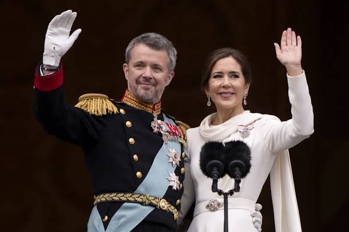 Fra dronning til konge: Sådan gik året i kongehuset 2024 | Underholdning |  B.T.
