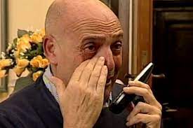 Paolo mi ha pregato affinché badassi a lei, che vive a forte dei marmi. Paolo Brosio Viva La Madonna Ma Anche Le Mega Tope Taylor Mega