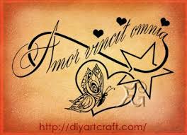 Amor Vincit Omnia Tattoo Love Conquers All Tatoeage Ideeen Tatoeages Tatoeage