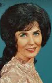 Tayla Lynn talks her 'soul connection' with grandma Loretta Lynn, works to  preserve memory Audrey Gibbs ….But Lynn's most important duty — and one she  takes very seriously — is honoring her