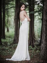 Hochzeitskleid für den schönsten tag im leben auswählen. Boho Ruckenfreies Brautkleid Spaghettitrager Seide Satin Schlicht Elegant Mit Knopfen