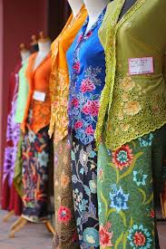 These items are among the most important items of indonesian folk costumes. The Kebaya An Indonesian Traditional Dress For Women The Color Of Discovery Hotel Indigo