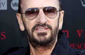 Ein treffen mit dem einstigen beatle in der. Das Ist Der Hammer Helm Von Darth Vader Wird Versteigert