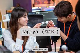 Meski nggak sepopuler kata 'oppa', istilah 'chagia' rupanya selain 'oppa', panggilan sayang yang satu ini juga sering disebutkan dalam drama korea. 18 Panggilan Sayang Dalam Bahasa Korea Bahasa Koreanya Sayang