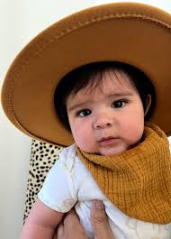 Nggas be having 5 pounds, 5 different flavors, and all of em be bullsht