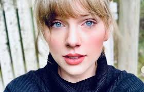 Taylor Swift Sends Fan Over 6000 To Help With Her College Tuition Beautiful Pale Skin Pale Skin Pale Girl