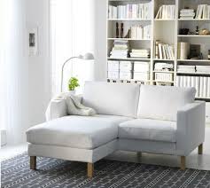 Ein Kleines Sofa Fur Eine Kleine Wohnung Archzine Net Kleines Sofa Kleine Wohnung Wohnzimmer Wohnung Wohnzimmer