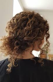 Scroll through for some wedding braid brilliance. 45 Charming Bride S Wedding Hairstyles For Naturally Curly Hair Weddingomania