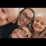 Courtney Stoneman's Instagram, Twitter & Facebook