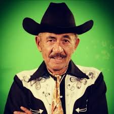 El 8 de Septiembre de 1940 nació en Guachinango Jalisco, el músico y  mariachi José Natividad de Santiago ("Nati de Santiago" pa'los cuates).  Reconocido guitarronero, que formó parte del Mariachi Vargas por