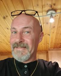 I am 55 years old, I like men who respect women and honest men💞 I am a  simple woman who loves nature🌳 But I need someone💞 who comes to give love  to