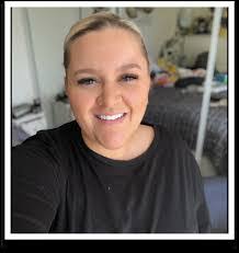 Ella Masters's Instagram, Twitter & Facebook