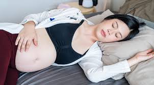 Sehingga, mimpi ini sering membuat orang yang mengalaminya merasa khawatir jika kejadian di dalam mimpinya melihat diri sendiri meninggal merupakan tanda bahwa anda akan mengalami sebuah lembaran baru dalam hidup. Ini Alasan Kenapa Ibu Hamil Lebih Sering Mimpi