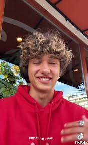 I love that Gavin loves Jesus🫶🏼 #thesummeriturnedpretty #teamjeremiah  #gavincasalegno #teamjelly #teamjeremiahfisher #jesusgavin