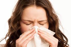 Cara mengatasi hidung tersumbat yang satu ini mengharuskan kamu untuk menyemprotkan cairan ke dalam hidung yang terbuat dari larutan garam. 7 Cara Cepat Mengatasi Hidung Tersumbat Bisa Kamu Coba Di Rumah