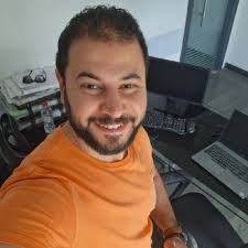 اذا انت ما سويت الي يخصك منو تتوقع مهتم !‏