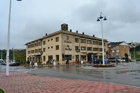 Check spelling or type a new query. Columpios En La Parte De Atras Picture Of El Muelle De Suances Tripadvisor