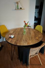 table a manger ronde industrielle bois metal atelier miliboo