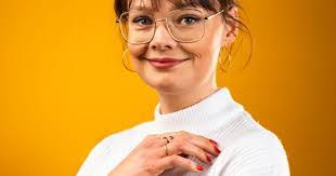 Sandra Steinberg's Instagram, Twitter & Facebook