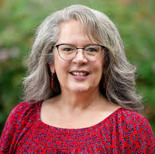 Carissa Warner's Instagram, Twitter & Facebook