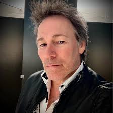 production favoring a housewife contestant