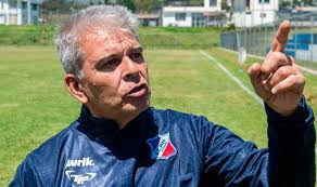 Julio Asad, DT Histórico en Ecuador, está delicado de salud en Argentina