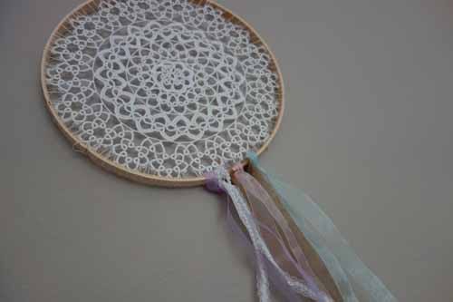 Doily Dream Catcher DIY Tutorial - Bumblebee Linens